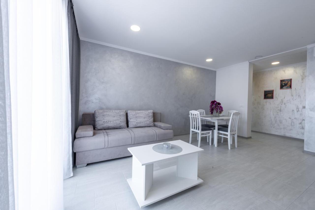 Tonka Apartma *
