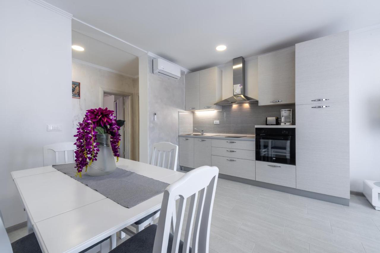 Tonka Apartment